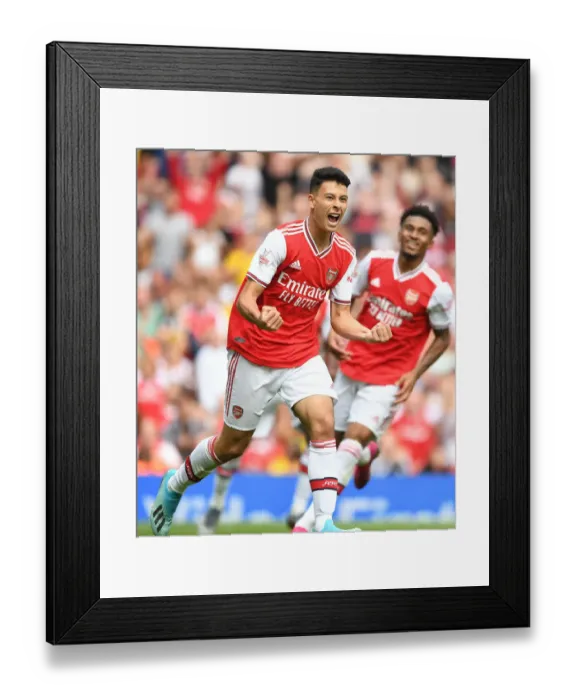 Framed Print : Controversial Offside: Martinelli's Disallowed Goal for Arsenal vs. Olympique Lyonnais - Emirates Cup 2019