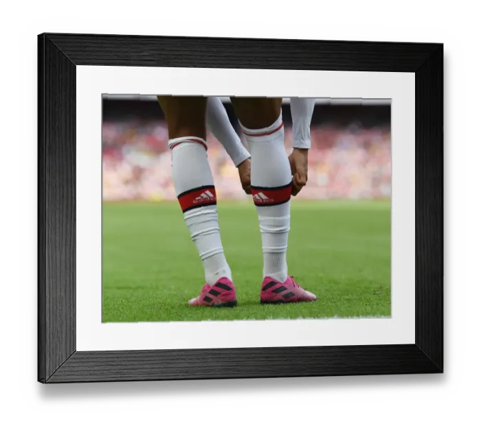 Framed Print : Arsenal vs. Olympique Lyonnais - Emirates Cup 2019: Reiss Nelson in Action