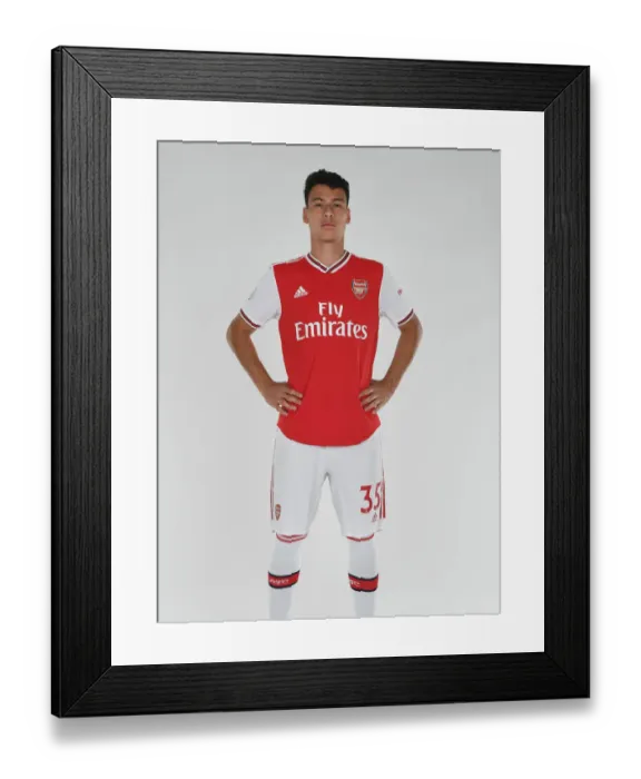 Framed Print : Arsenal's Gabriel Martinelli: Pre-Season Training and Readiness for Action