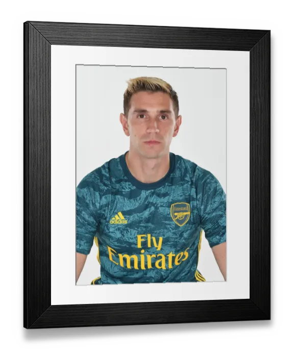 Framed Print : Arsenal FC: Emiliano Martinez at 2019-20 Pre-Season Training Framed Print : Arsenal FC: Emiliano Martinez at 2019-20 Pre-Season Training