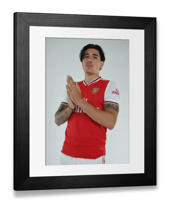 Framed Print : Arsenal's Hector Bellerin at 2019-20 Pre-Season Training Framed Print : Arsenal's Hector Bellerin at 2019-20 Pre-Season Training