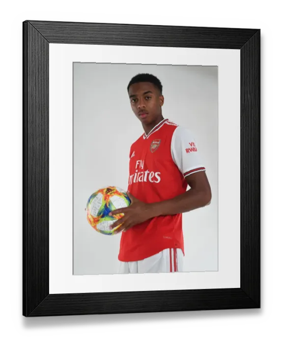 Framed Print : Arsenal's Joe Willock Prepares for 2019-20 Season at Training Camp Framed Print : Arsenal's Joe Willock Prepares for 2019-20 Season at Training Camp