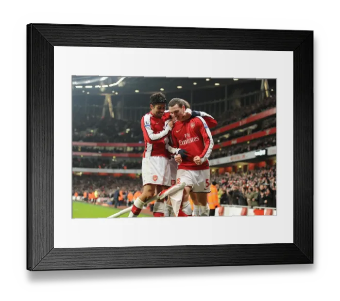 Framed Print : Thomas Vermaelen's Strike: Arsenal's Triumphant Moment with Rosicky and Eduardo vs. Bolton Wanderers (4:2), Barclays Premier League, 2010