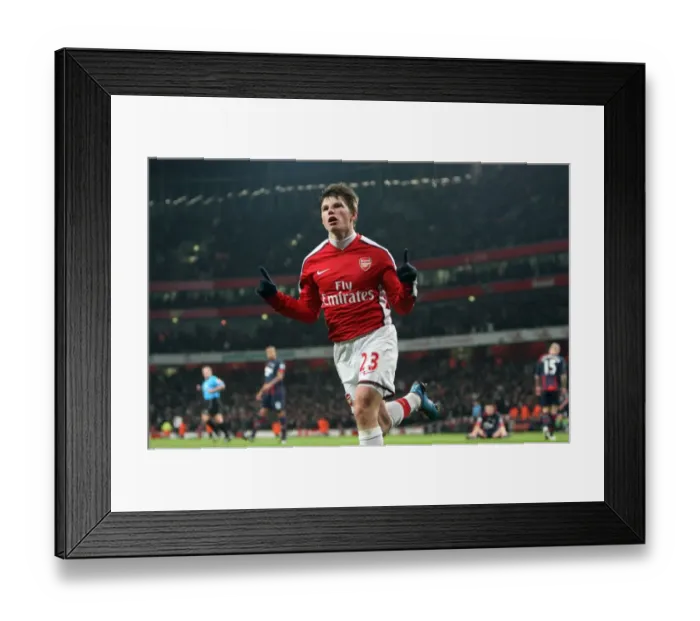 Framed Print : Arshavin's Brace: Arsenal's Thrilling 4-2 Victory Over Bolton Wanderers