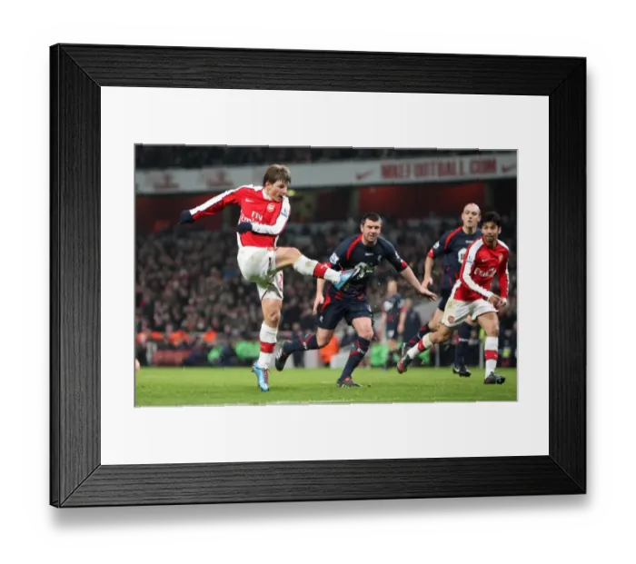 Framed Print : Arsenal's Triumph: 4-2 Win Over Bolton Wanderers in Barclays Premier League at Emirates Stadium (January 2010)