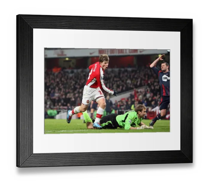 Framed Print : Arsenal's Triumph: 4-2 Victory Over Bolton Wanderers (2010) Framed Print : Arsenal's Triumph: 4-2 Victory Over Bolton Wanderers (2010)