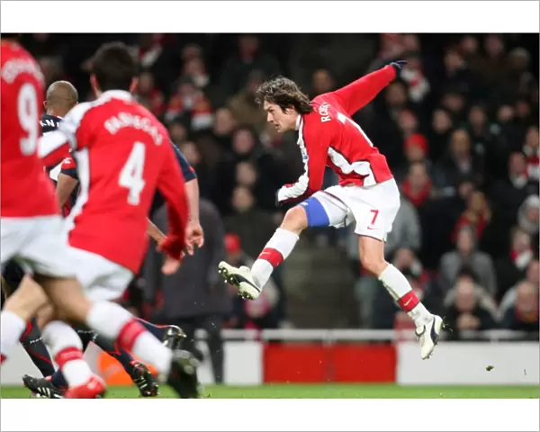 Tomas Rocisky scores Arsenals 1st goal. Arsenal 4: 2 Bolton Wanderers
