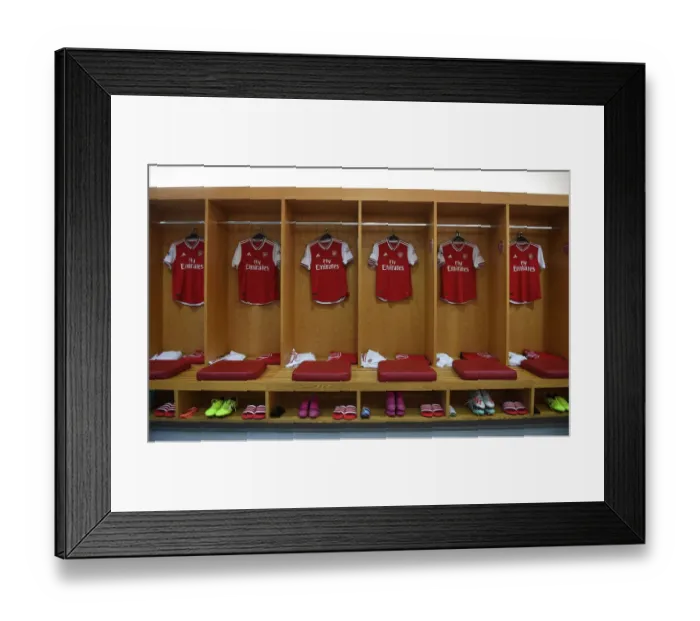 Framed Print : Arsenal FC: Pre-Match Huddle in the Changing Room vs Burnley FC (2019-20)