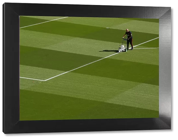 Arsenal vs. Tottenham: Pre-Match Pitch Preparation at Emirates Stadium (2019-20)