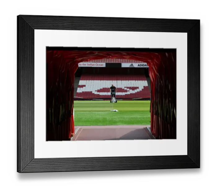Framed Print : Arsenal vs. Tottenham: Battle Lines Drawn at the Emirates - Premier League 2019-20 Framed Print : Arsenal vs. Tottenham: Battle Lines Drawn at the Emirates - Premier League 2019-20