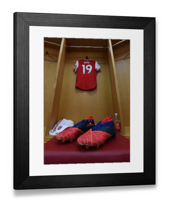 Framed Print : Arsenal's Lucas Torresi Prepares for Arsenal v Tottenham Showdown (2019-20) Framed Print : Arsenal's Lucas Torresi Prepares for Arsenal v Tottenham Showdown (2019-20)