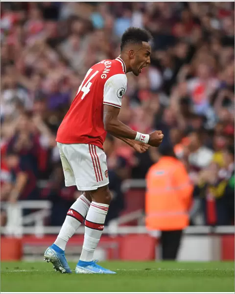 Arsenal's Aubameyang Scores Second Goal vs. Tottenham in 2019-20 Premier League