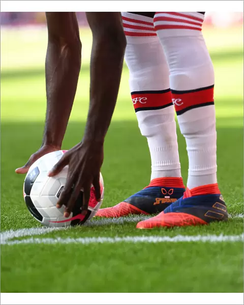 Arsenal's Pepe Faces Off Against Tottenham in Intense Premier League Showdown