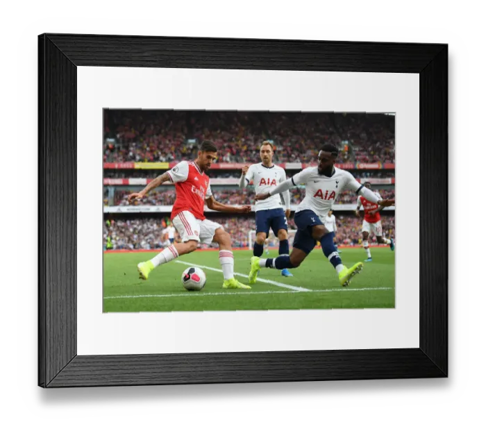 Framed Print : London Derby: Arsenal vs. Tottenham in the Premier League (2019-20) - Battle at Emirates Framed Print : London Derby: Arsenal vs. Tottenham in the Premier League (2019-20) - Battle at Emirates