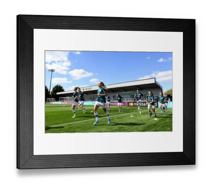 Framed Print : Arsenal's Beth Mead Prepares for WSL Clash Against West Ham United
