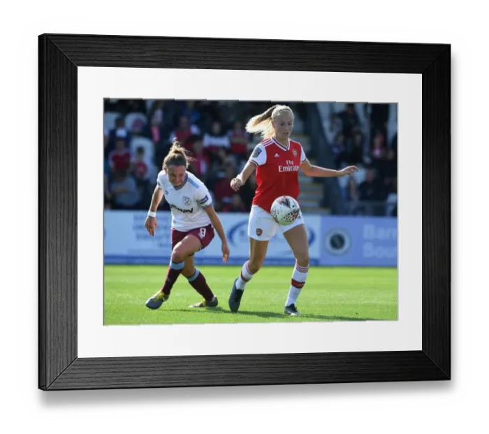 Framed Print : Arsenal's Leah Williamson in Action: Arsenal Women vs. West Ham United (2019-20 WSL) Framed Print : Arsenal's Leah Williamson in Action: Arsenal Women vs. West Ham United (2019-20 WSL)