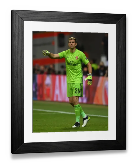 Framed Print : Emi Martinez in Action: Arsenal's Europa League Battle against Eintracht Frankfurt