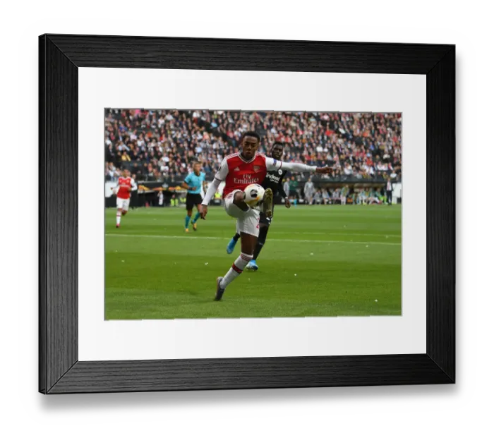 Framed Print : Arsenal's Willock Shines in Europa League Clash Against Eintracht Frankfurt Framed Print : Arsenal's Willock Shines in Europa League Clash Against Eintracht Frankfurt