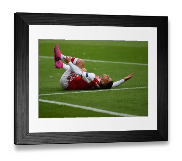 Framed Print : Arsenal's Lucas Torreira in Action against Eintracht Frankfurt in UEFA Europa League Group F