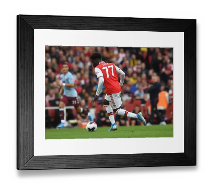 Framed Print : Arsenal's Bukayo Saka in Action: Premier League 2019-20 - Arsenal vs. Aston Villa