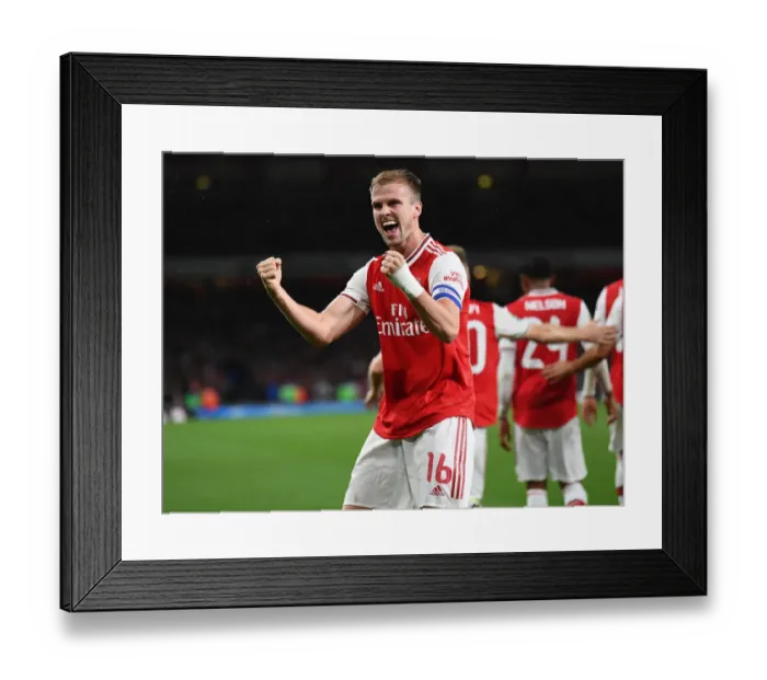 Framed Print : Arsenal's Rob Holding Scores Brace: Carabao Cup Victory over Nottingham Forest
