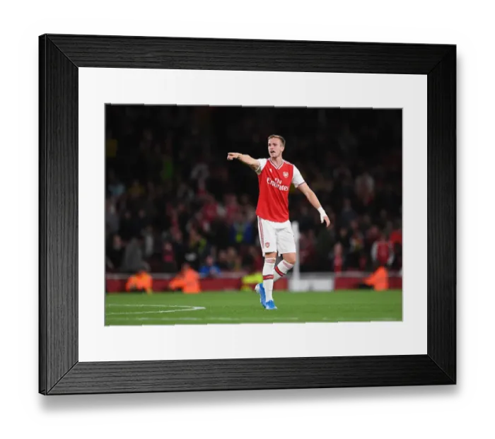 Framed Print : Arsenal vs. Nottingham Forest: Carabao Cup Battle at Emirates Stadium
