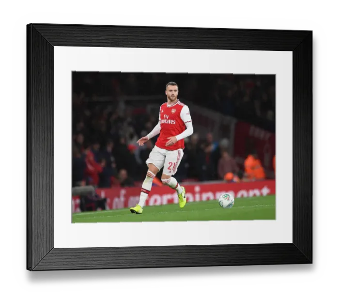 Framed Print : Calum Chambers Battle: Arsenal vs Nottingham Forest in the Carabao Cup at Emirates Stadium Framed Print : Calum Chambers Battle: Arsenal vs Nottingham Forest in the Carabao Cup at Emirates Stadium
