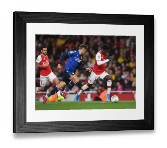 Framed Print : Arsenal's Bukayo Saka in Action against Nottingham Forest in Carabao Cup Third Round Framed Print : Arsenal's Bukayo Saka in Action against Nottingham Forest in Carabao Cup Third Round