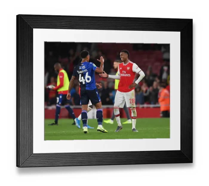 Framed Print : Arsenal vs Nottingham Forest: Carabao Cup Showdown - Joe Willock Clash with Jordan Gabriel