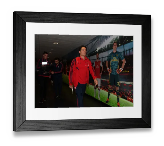 Framed Print : Arsenal's Bellerin Braces for Carabao Cup Battle: Arsenal vs Nottingham Forest Framed Print : Arsenal's Bellerin Braces for Carabao Cup Battle: Arsenal vs Nottingham Forest