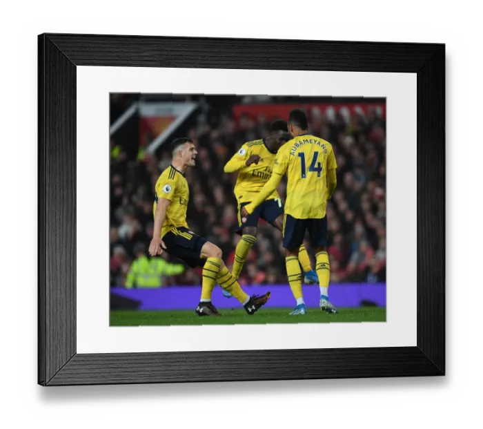 Framed Print : Aubameyang's Strike: Thrilling Arsenal Victory over Manchester United in the Premier League (2019-20)