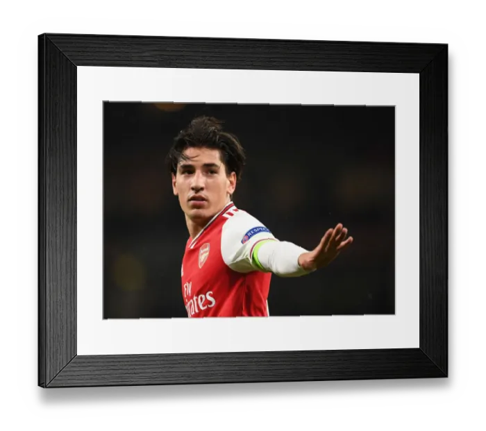 Framed Print : Arsenal's Hector Bellerin in Action during Europa League Match against Standard Liege Framed Print : Arsenal's Hector Bellerin in Action during Europa League Match against Standard Liege