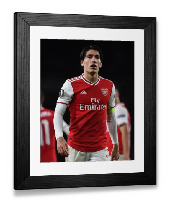 Framed Print : Arsenal's Hector Bellerin in Action during Europa League Match against Standard Liege Framed Print : Arsenal's Hector Bellerin in Action during Europa League Match against Standard Liege