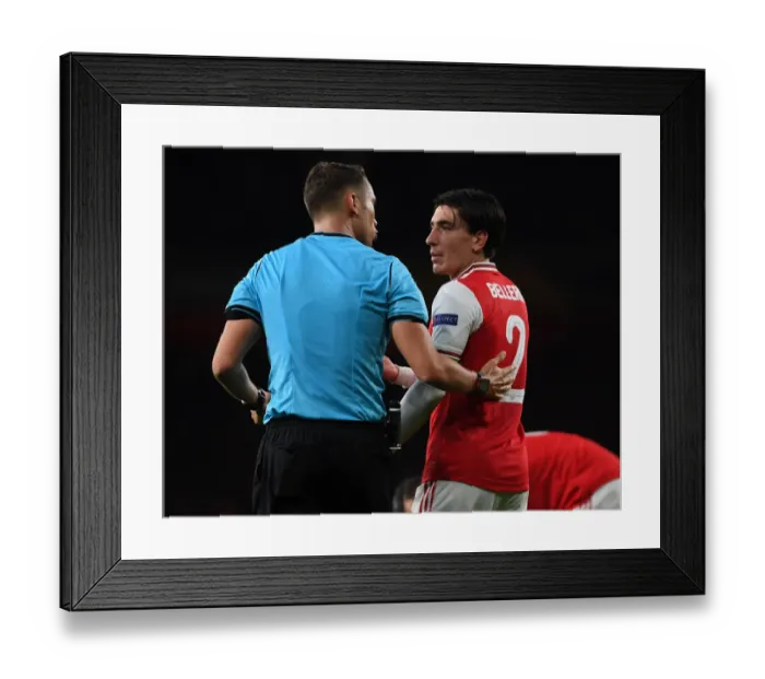 Framed Print : Arsenal's Bellerin Argues with Referee during Arsenal v Standard Liege Europa League Clash Framed Print : Arsenal's Bellerin Argues with Referee during Arsenal v Standard Liege Europa League Clash