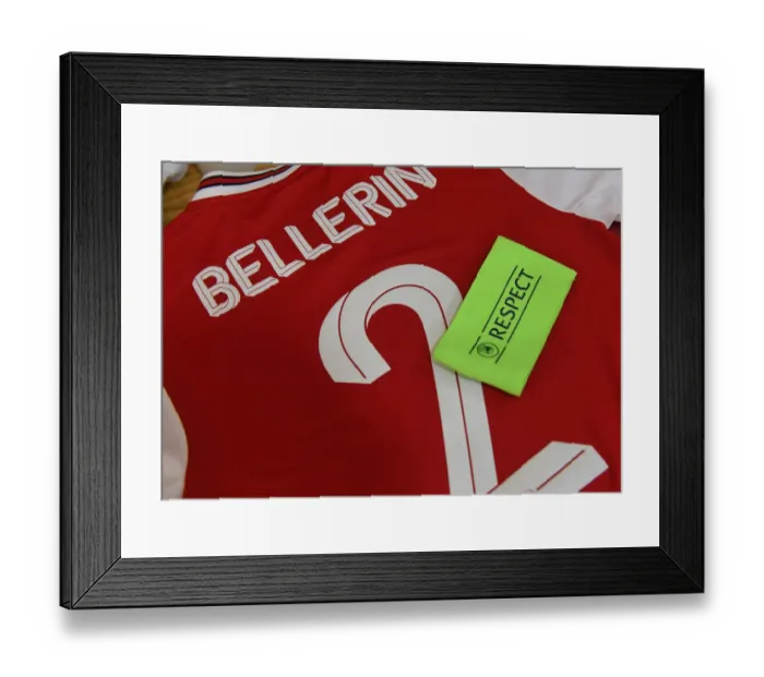 Framed Print : Arsenal's Hector Bellerin: Pre-Match Focus in Europa League Clash Against Standard Liege