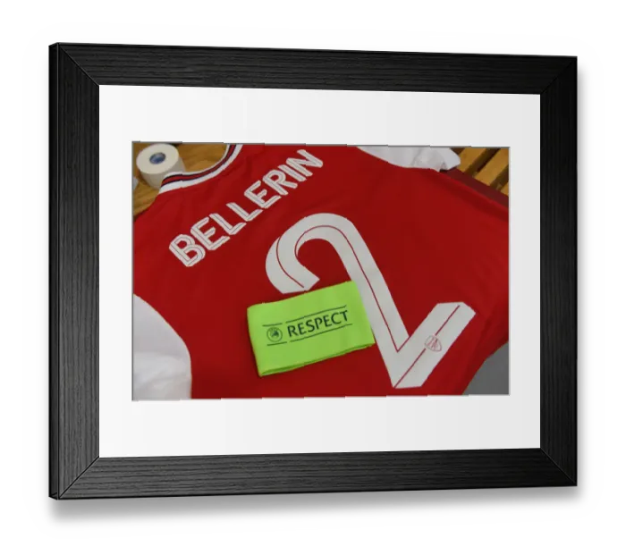 Framed Print : Arsenal's Hector Bellerin: Pre-Match Ritual as Captain (UEFA Europa League, 2019-20) Framed Print : Arsenal's Hector Bellerin: Pre-Match Ritual as Captain (UEFA Europa League, 2019-20)