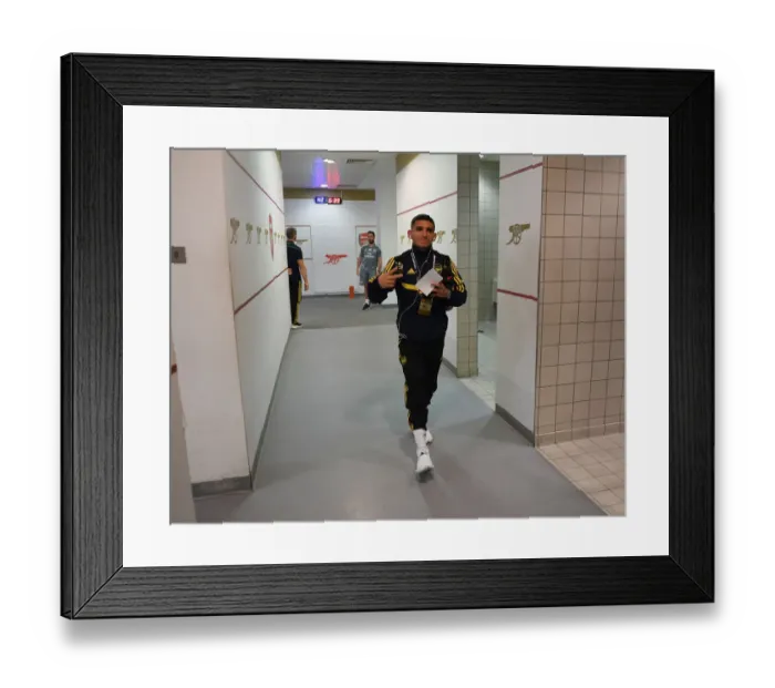 Framed Print : Arsenal FC: Lucas Torreira in the Changing Room before Arsenal v Standard Liege, UEFA Europa League 2019-20 Framed Print : Arsenal FC: Lucas Torreira in the Changing Room before Arsenal v Standard Liege, UEFA Europa League 2019-20