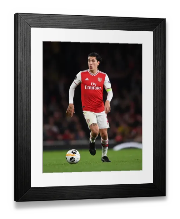 Framed Print : Hector Bellerin in Action: Arsenal vs Standard Liege, Europa League 2019-20