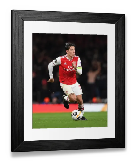 Framed Print : Arsenal's Hector Bellerin in Action during Europa League Match against Standard Liege Framed Print : Arsenal's Hector Bellerin in Action during Europa League Match against Standard Liege