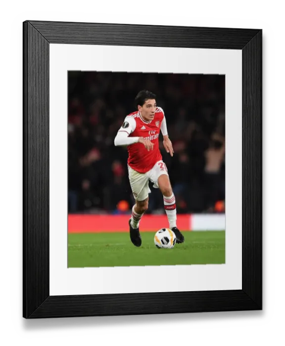 Framed Print : Arsenal's Hector Bellerin in Action during Europa League Match vs Standard Liege