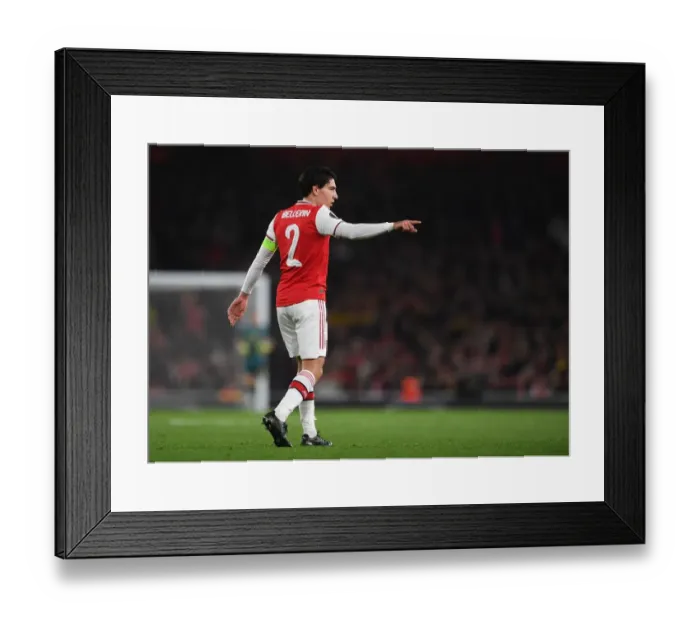 Framed Print : Arsenal's Hector Bellerin in Action during Europa League Match against Standard Liege Framed Print : Arsenal's Hector Bellerin in Action during Europa League Match against Standard Liege