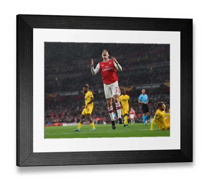 Framed Print : Arsenal's Hector Bellerin in Action during Europa League Match against Standard Liege Framed Print : Arsenal's Hector Bellerin in Action during Europa League Match against Standard Liege