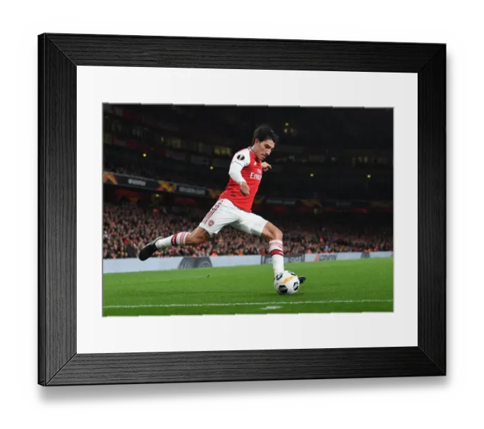Framed Print : Arsenal's Hector Bellerin in Action Against Standard Liege in Europa League Match
