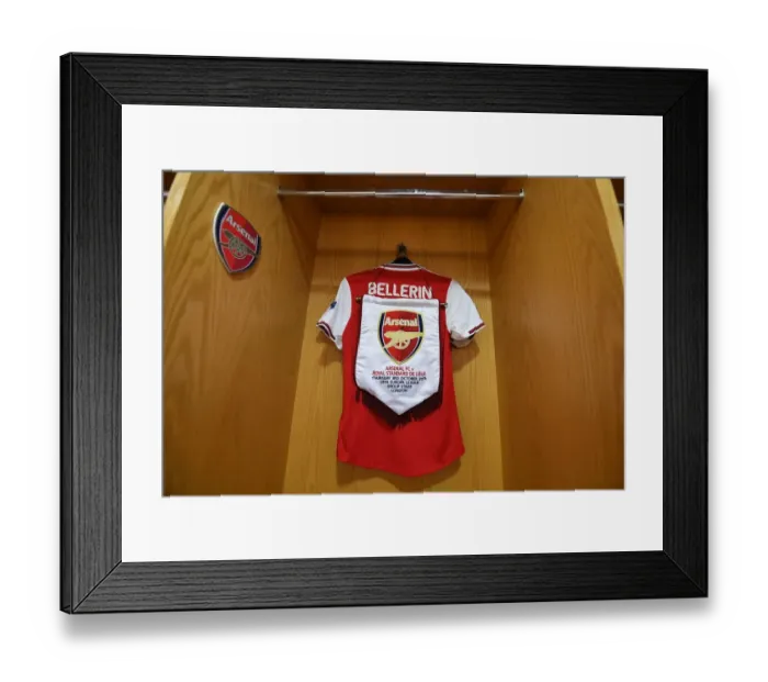 Framed Print : Arsenal FC: Hector Bellerin Prepares for Standard Liege Clash in Europa League (2019-20) Framed Print : Arsenal FC: Hector Bellerin Prepares for Standard Liege Clash in Europa League (2019-20)