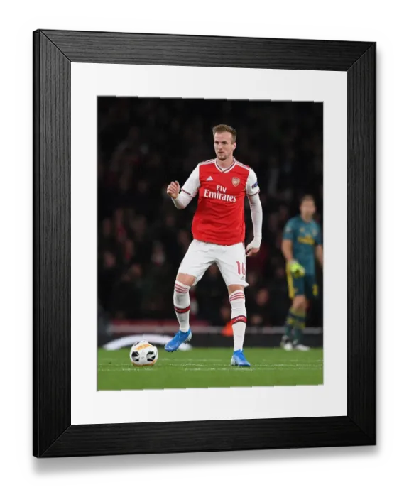 Framed Print : Arsenal vs Standard Liege: Europa League Showdown at Emirates Stadium