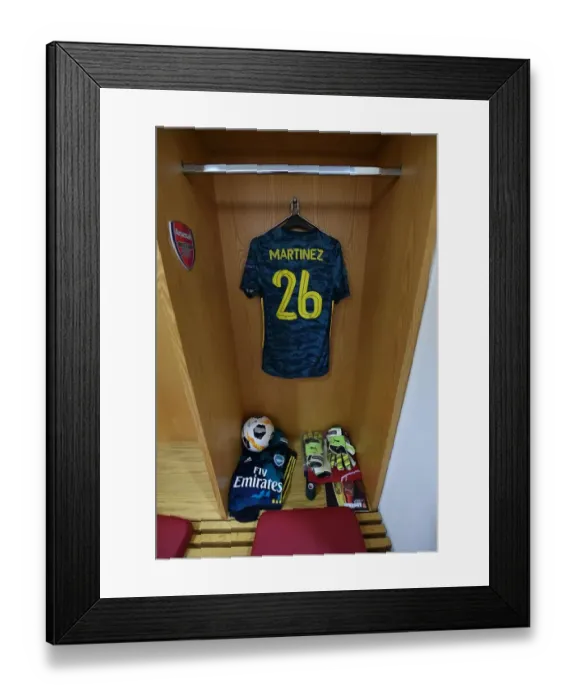 Framed Print : Arsenal FC: Emi Martinez Prepares for Arsenal v Standard Liege in UEFA Europa League (2019-20) Framed Print : Arsenal FC: Emi Martinez Prepares for Arsenal v Standard Liege in UEFA Europa League (2019-20)