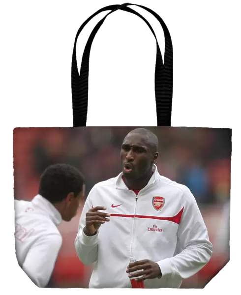 Sol Campbell talks to Francis Coquelin (Arsenal) before the match. Stoke City 3: 1 Arsenal