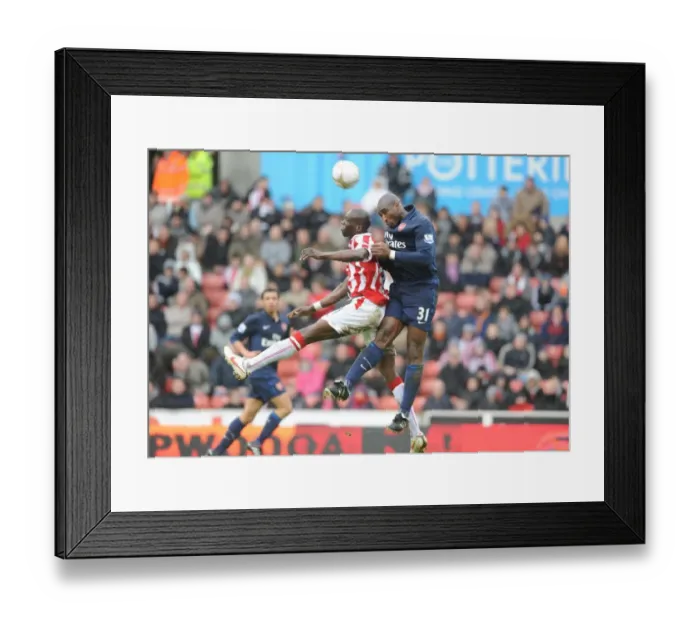 Framed Print : Sol Campbell (Arsenal) Mamady Sidibe (Stoke). Stoke City 3: 1 Arsenal, FA Cup 4th round