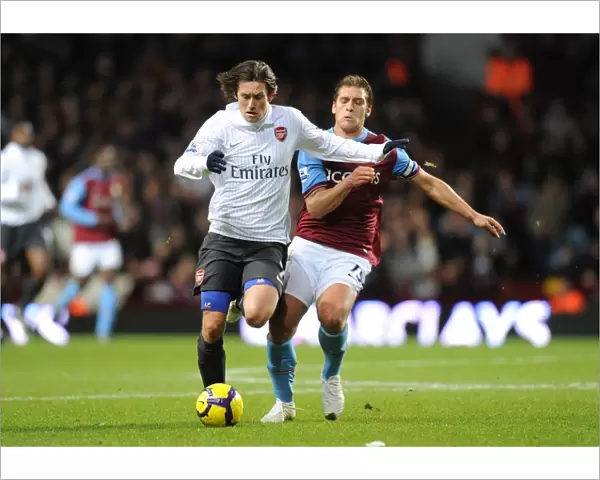 Tomas Rosicky (Arsenal) Stiliyan Petrov (Villa). Aston Villa 0: 0 Arsenal