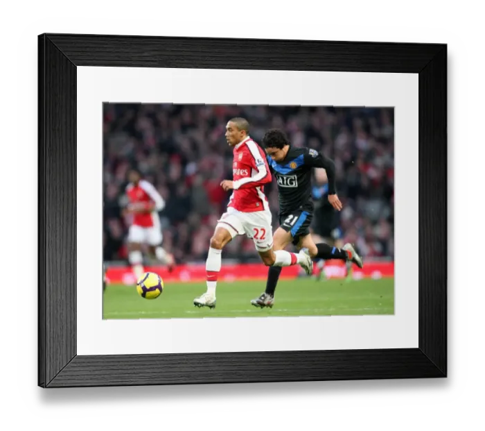 Framed Print : Clash of Titans: Gael Clichy (Arsenal) vs. Rafael Da Silva (Man Utd) in Arsenal 1:3 Manchester United (Barclays Premier League, Emirates Stadium, 31 / 1 / 10) Framed Print : Clash of Titans: Gael Clichy (Arsenal) vs. Rafael Da Silva (Man Utd) in Arsenal 1:3 Manchester United (Barclays Premier League, Emirates Stadium, 31 / 1 / 10)